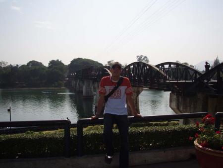 Pont de la rivi�re Kwa�