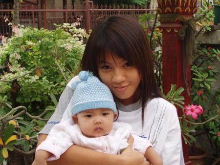 Oliang avec b�b�