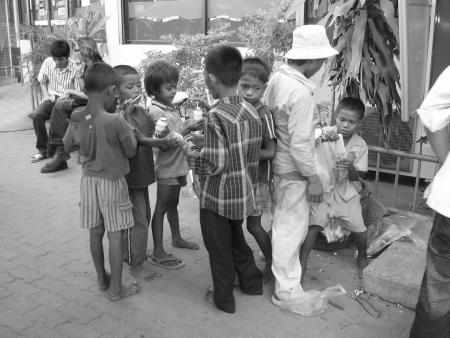 Jeunes gar�ons � la fronti�re