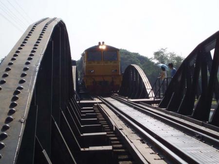 Pont de la rivi�re Kwa�